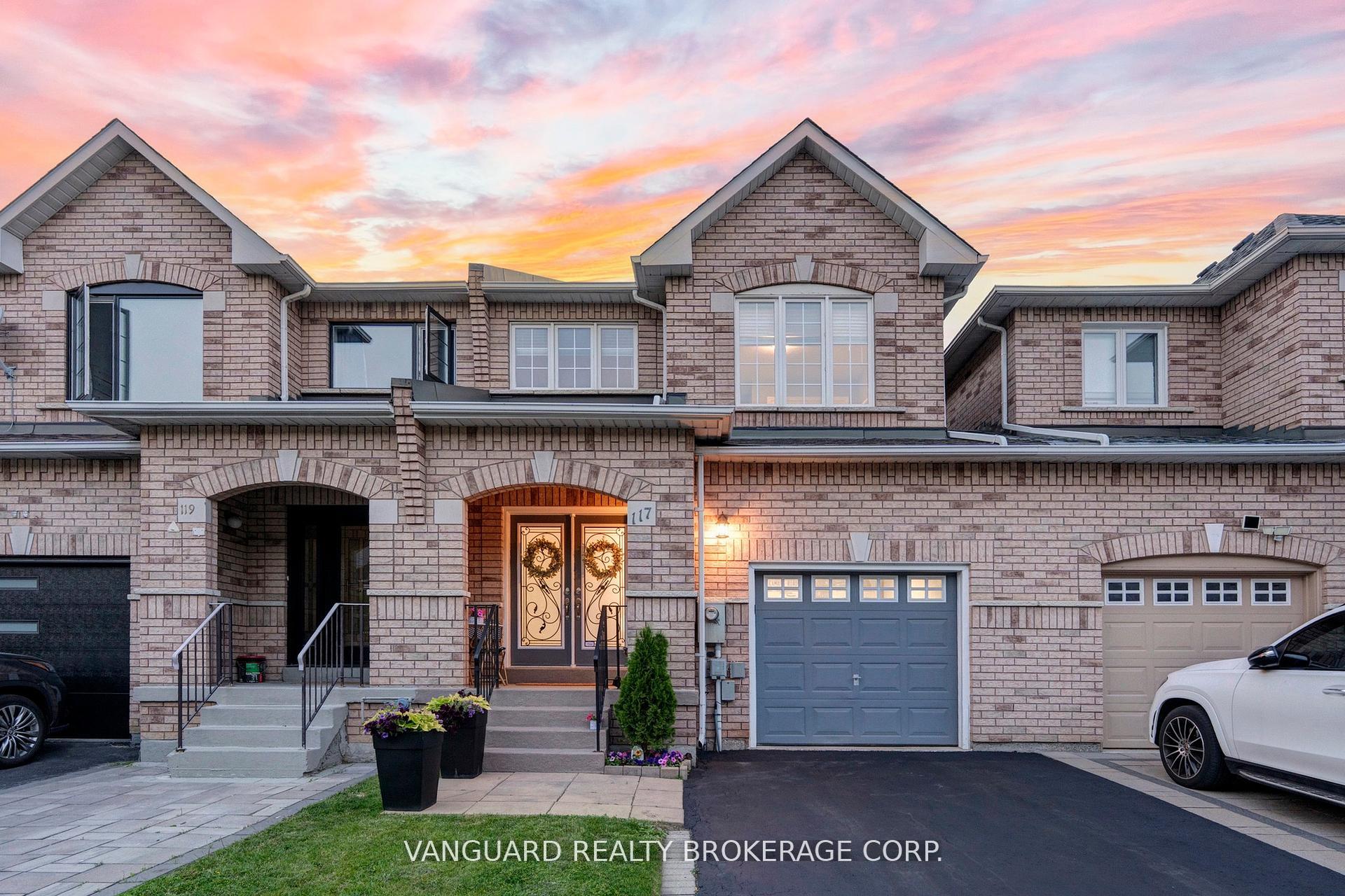 Photo 3 of 117 Gianmarco Way, Vaughan, Vellore Village — HOMEH