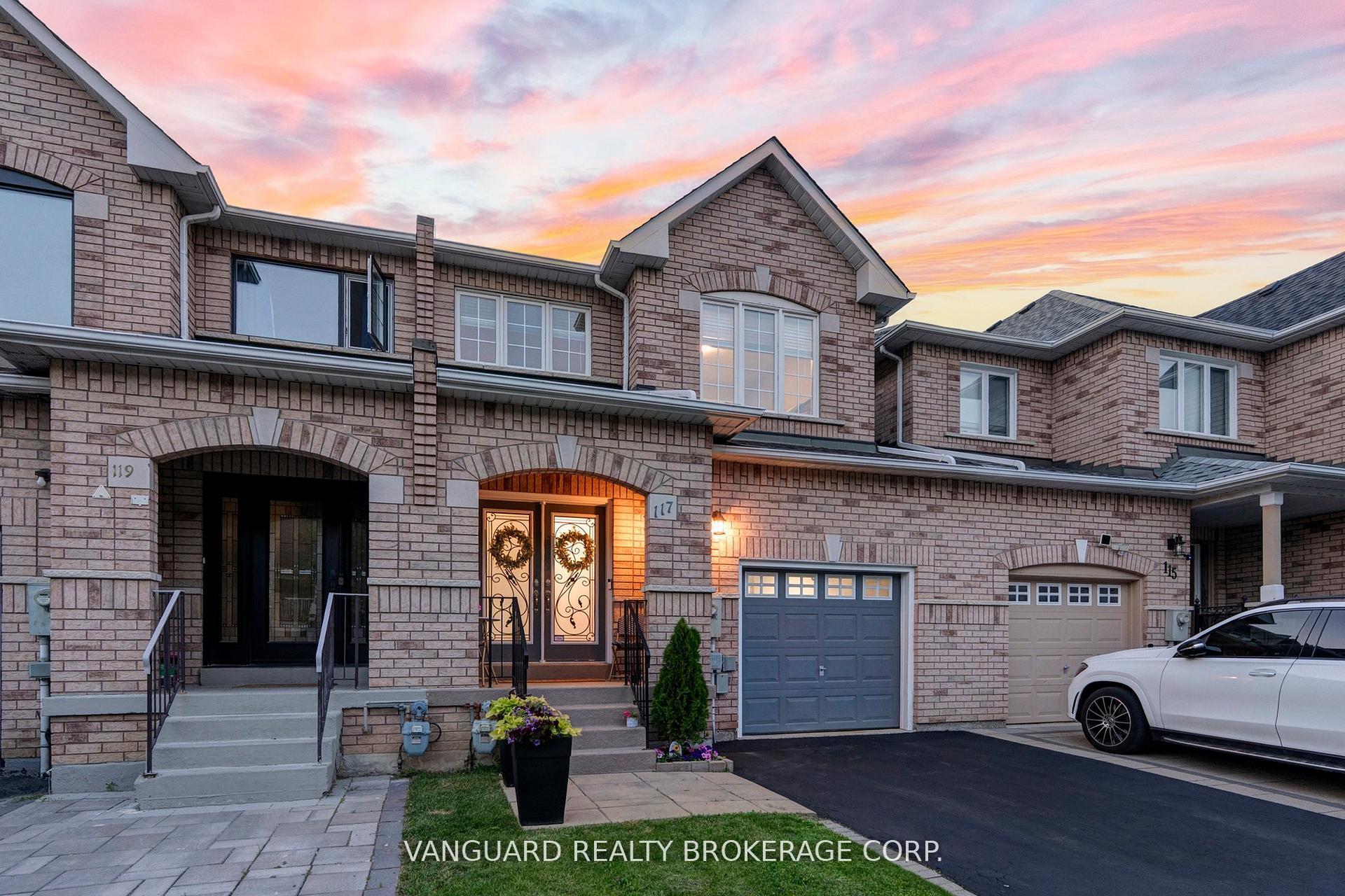 Photo 4 of 117 Gianmarco Way, Vaughan, Vellore Village — HOMEH