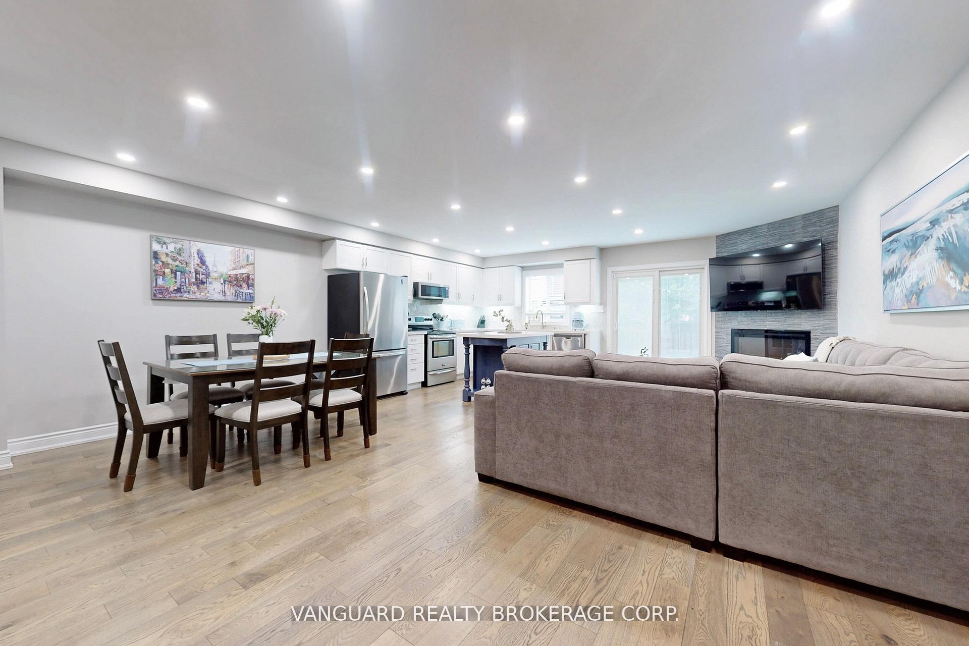Photo 11 of 117 Gianmarco Way, Vaughan, Vellore Village — HOMEH