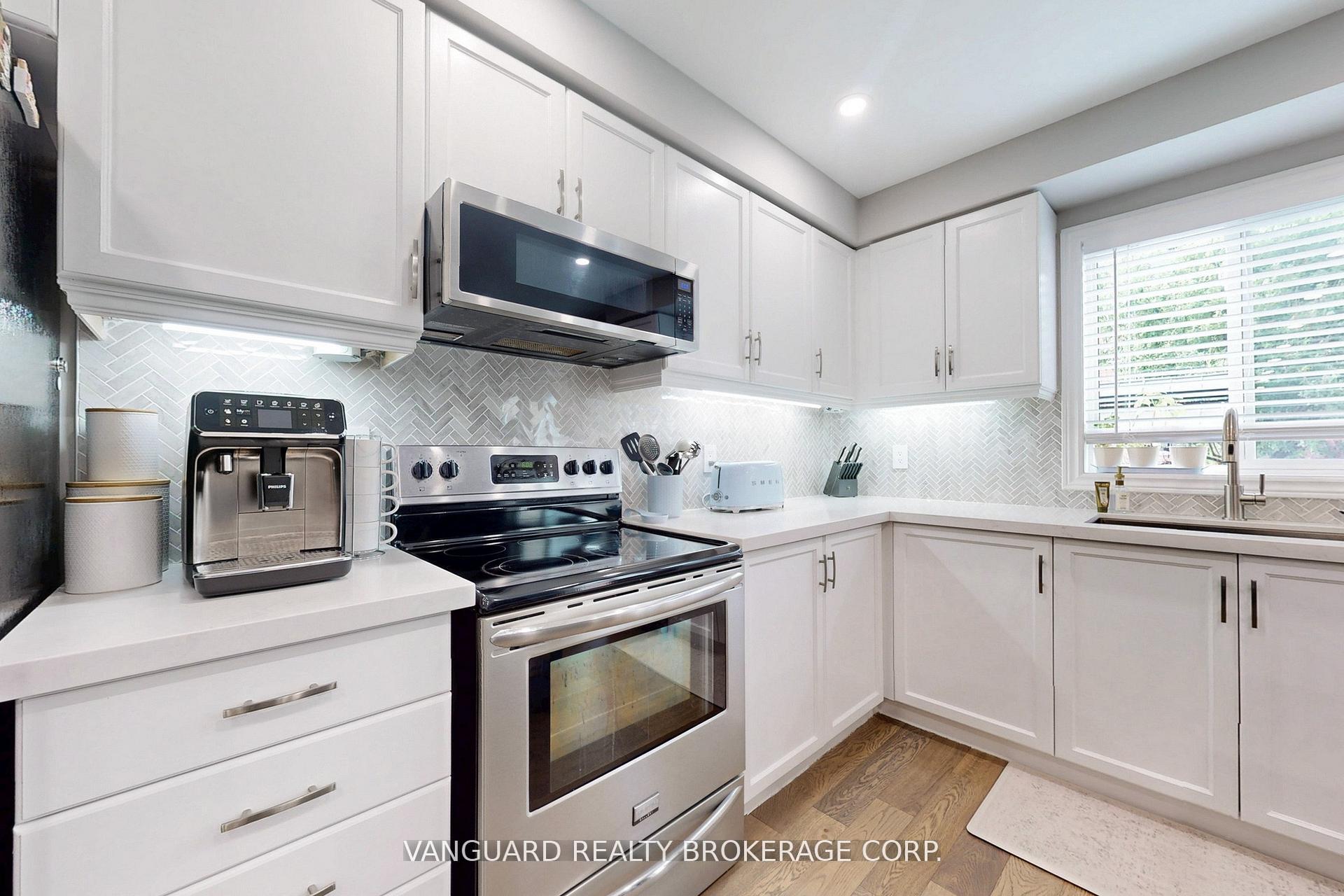 Photo 18 of 117 Gianmarco Way, Vaughan, Vellore Village — HOMEH