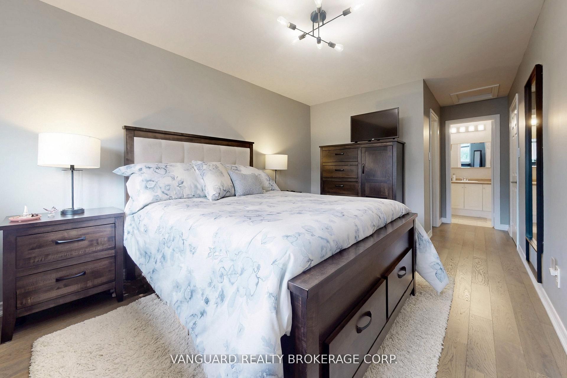 Photo 29 of 117 Gianmarco Way, Vaughan, Vellore Village — HOMEH