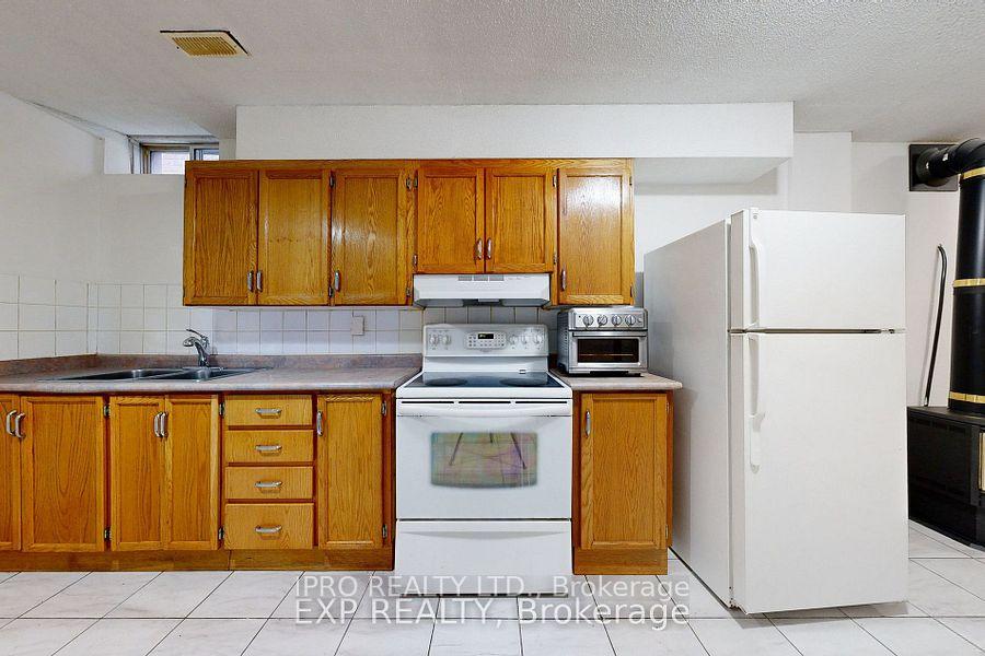 Photo 3 of Unit Bsmnt, 42 Richbell Street, Vaughan, Brownridge — HOMEH