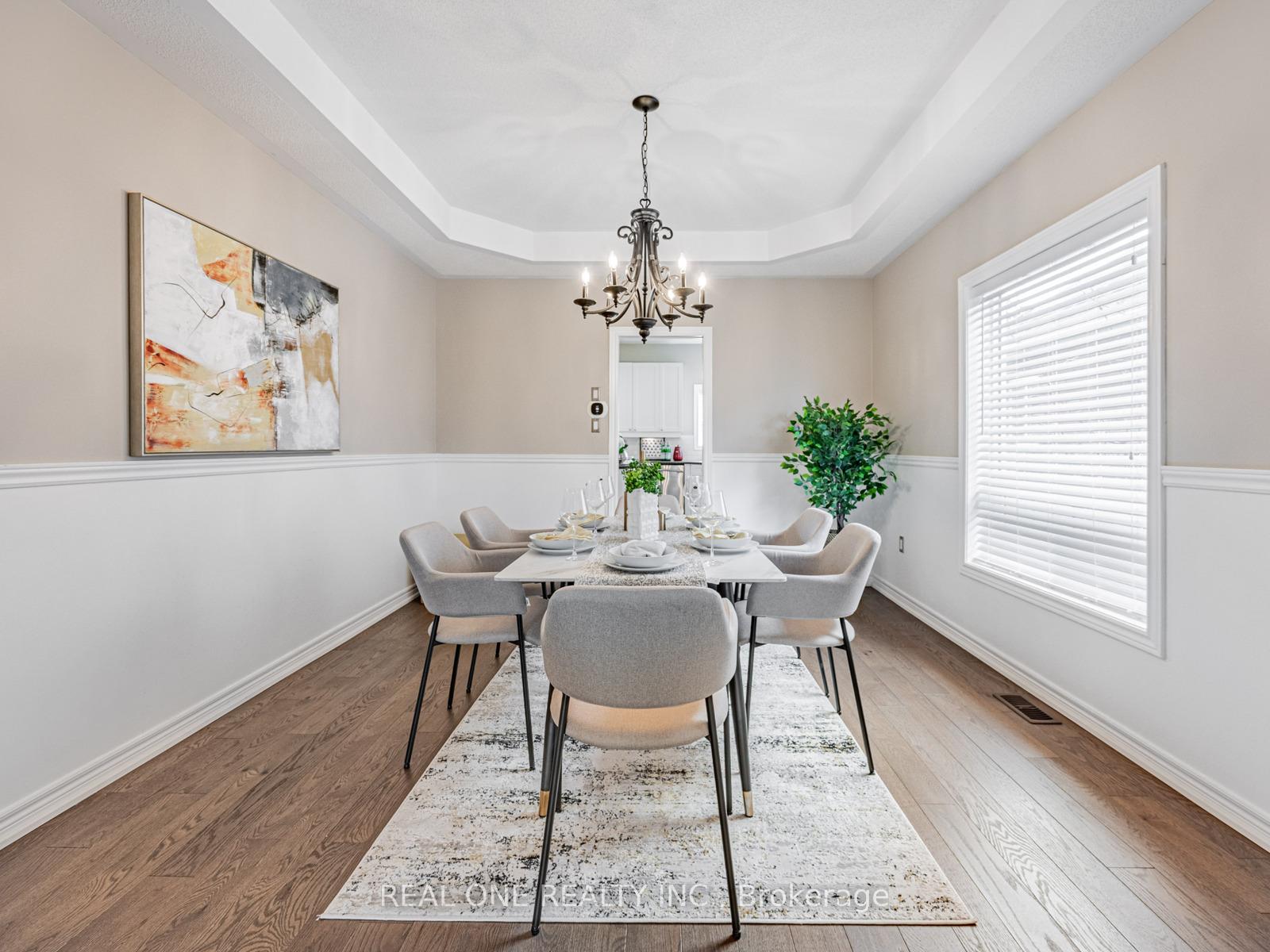 Photo 8 of 51 Hanson Crescent, Whitby, Brooklin — HOMEH