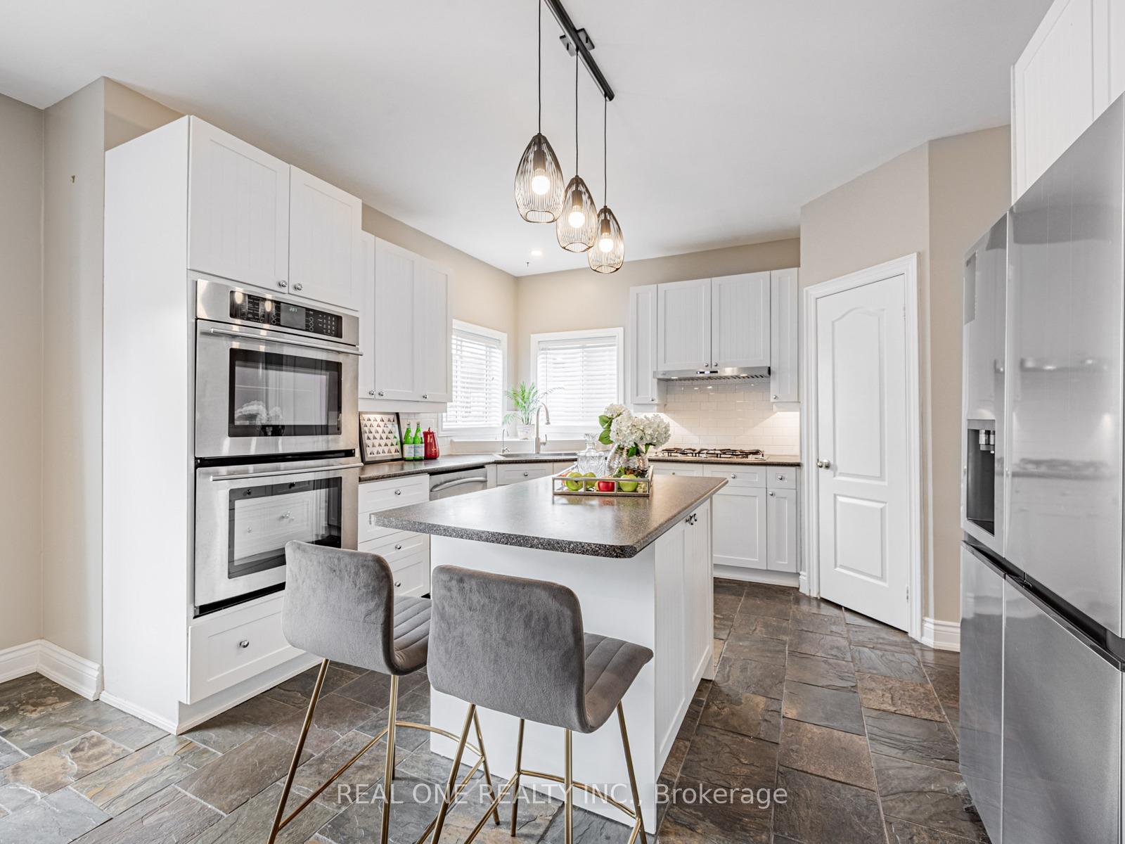 Photo 11 of 51 Hanson Crescent, Whitby, Brooklin — HOMEH