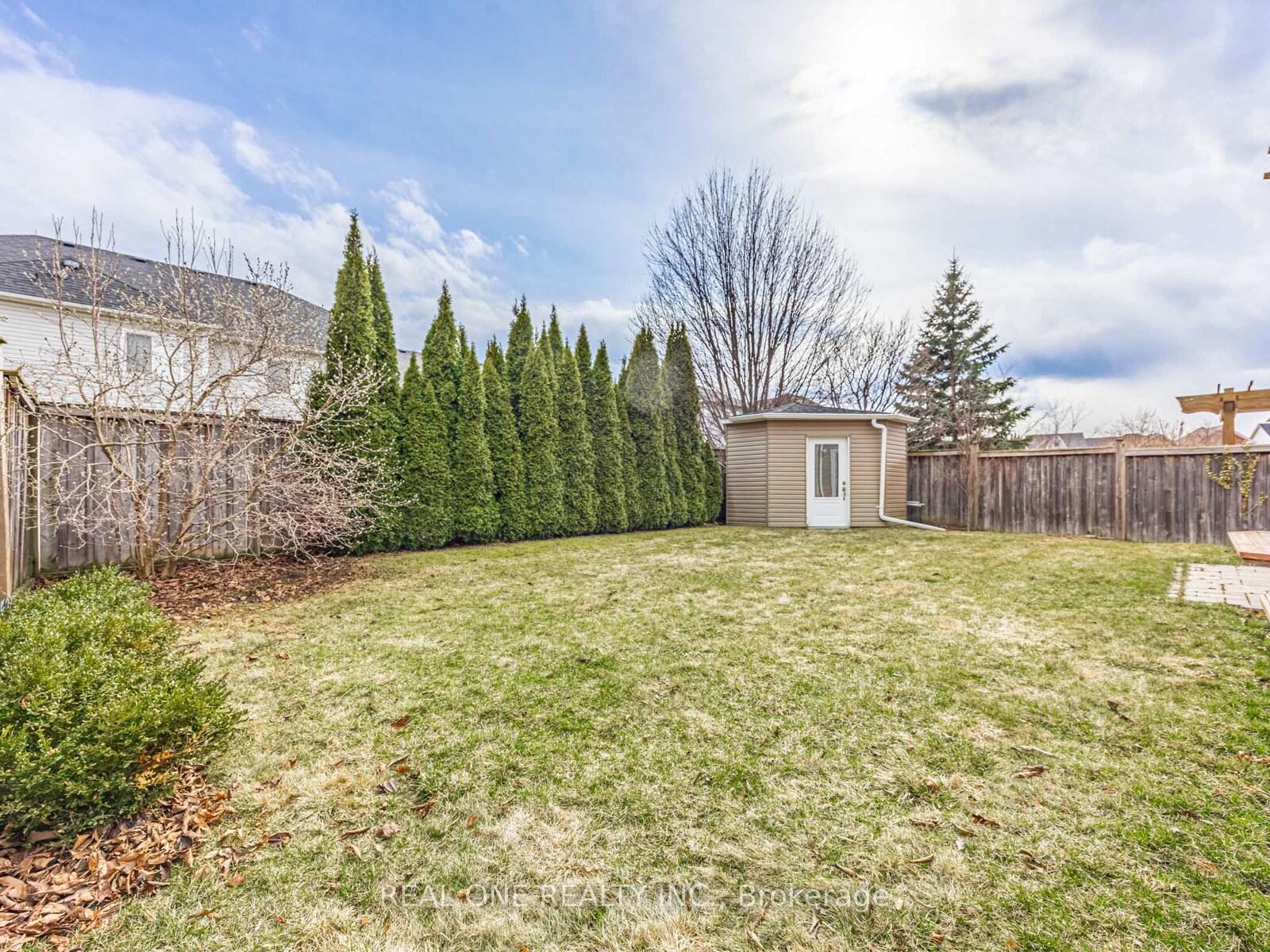 Photo 42 of 51 Hanson Crescent, Whitby, Brooklin — HOMEH