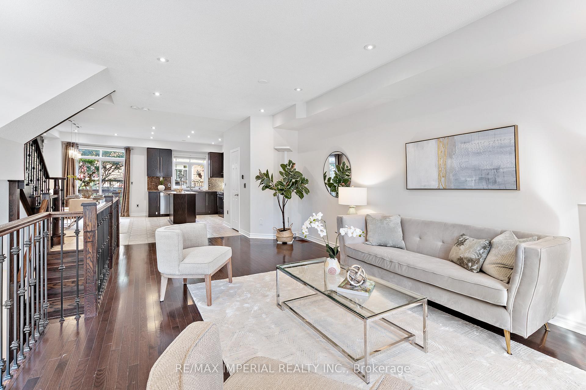 Photo 5 of 6 John Frank Road, Vaughan, East Woodbridge — HOMEH