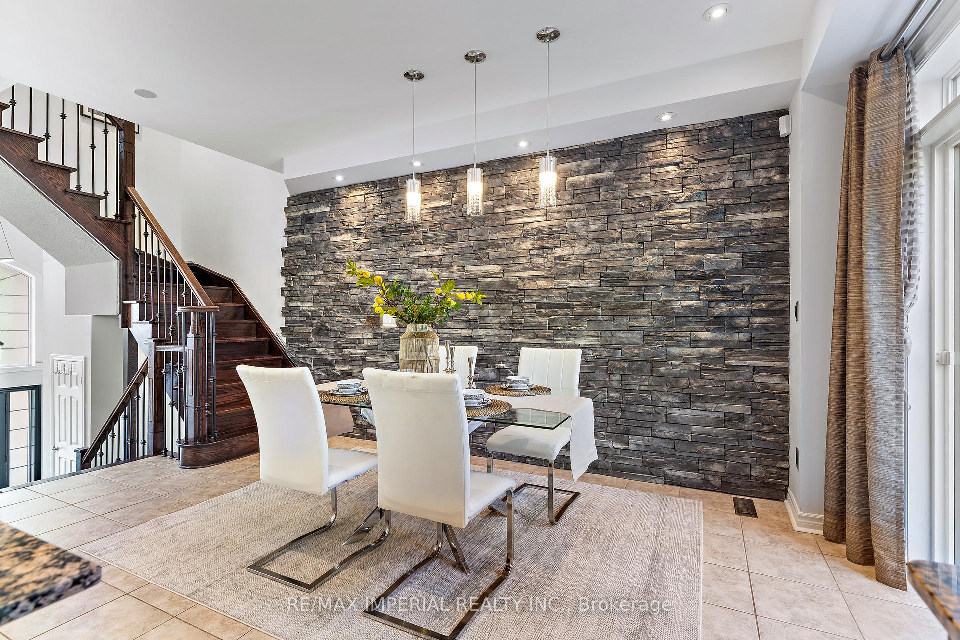 Photo 12 of 6 John Frank Road, Vaughan, East Woodbridge — HOMEH