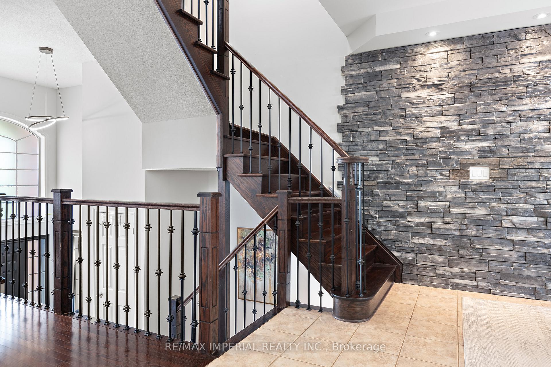 Photo 22 of 6 John Frank Road, Vaughan, East Woodbridge — HOMEH