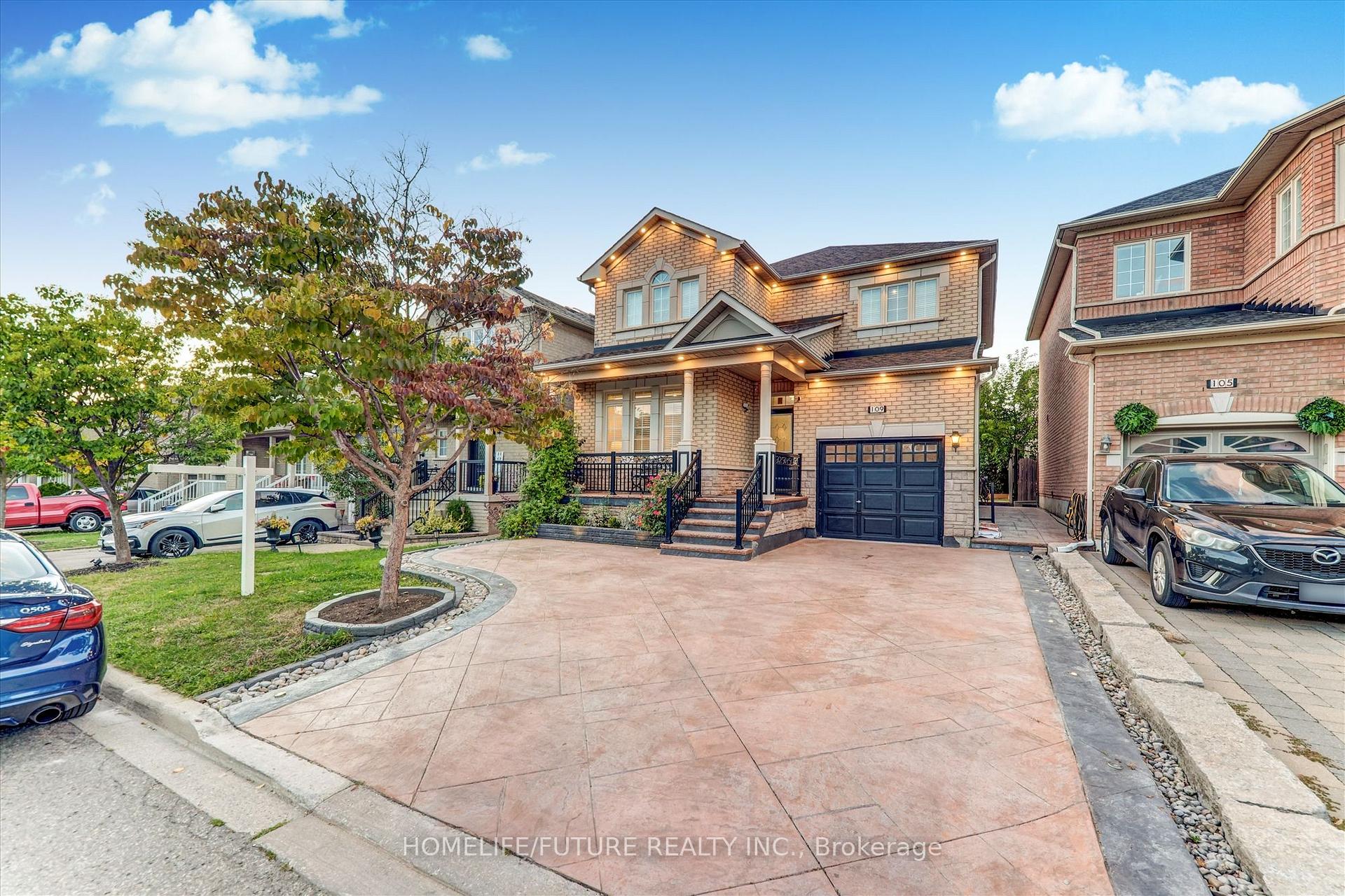 Photo 3 of 109 Laurelhurst Crescent, Vaughan, Vellore Village — HOMEH