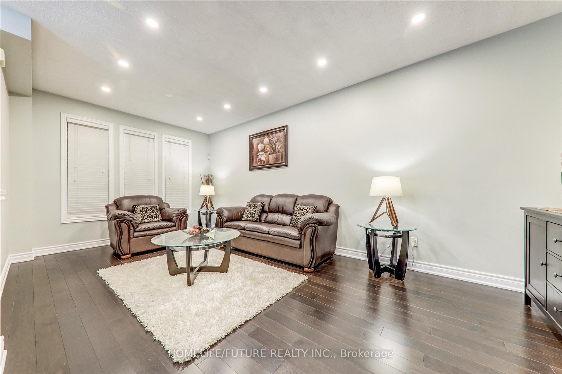 Photo 7 of 109 Laurelhurst Crescent, Vaughan, Vellore Village — HOMEH