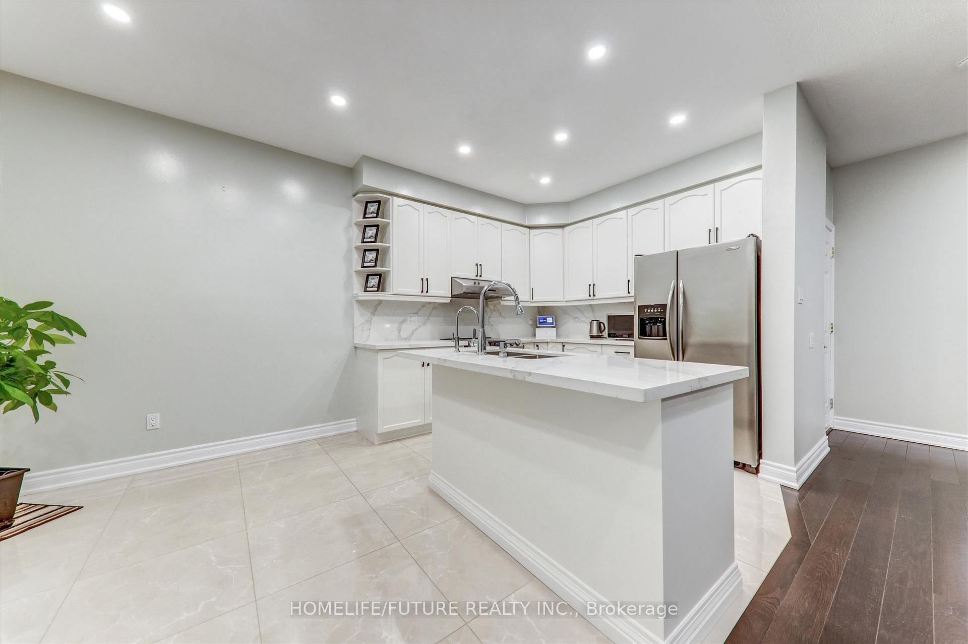 Photo 14 of 109 Laurelhurst Crescent, Vaughan, Vellore Village — HOMEH