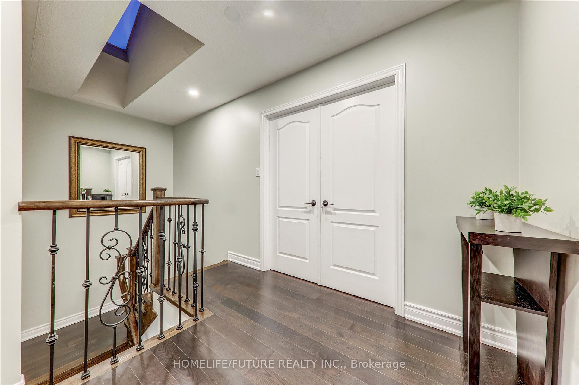 Photo 19 of 109 Laurelhurst Crescent, Vaughan, Vellore Village — HOMEH