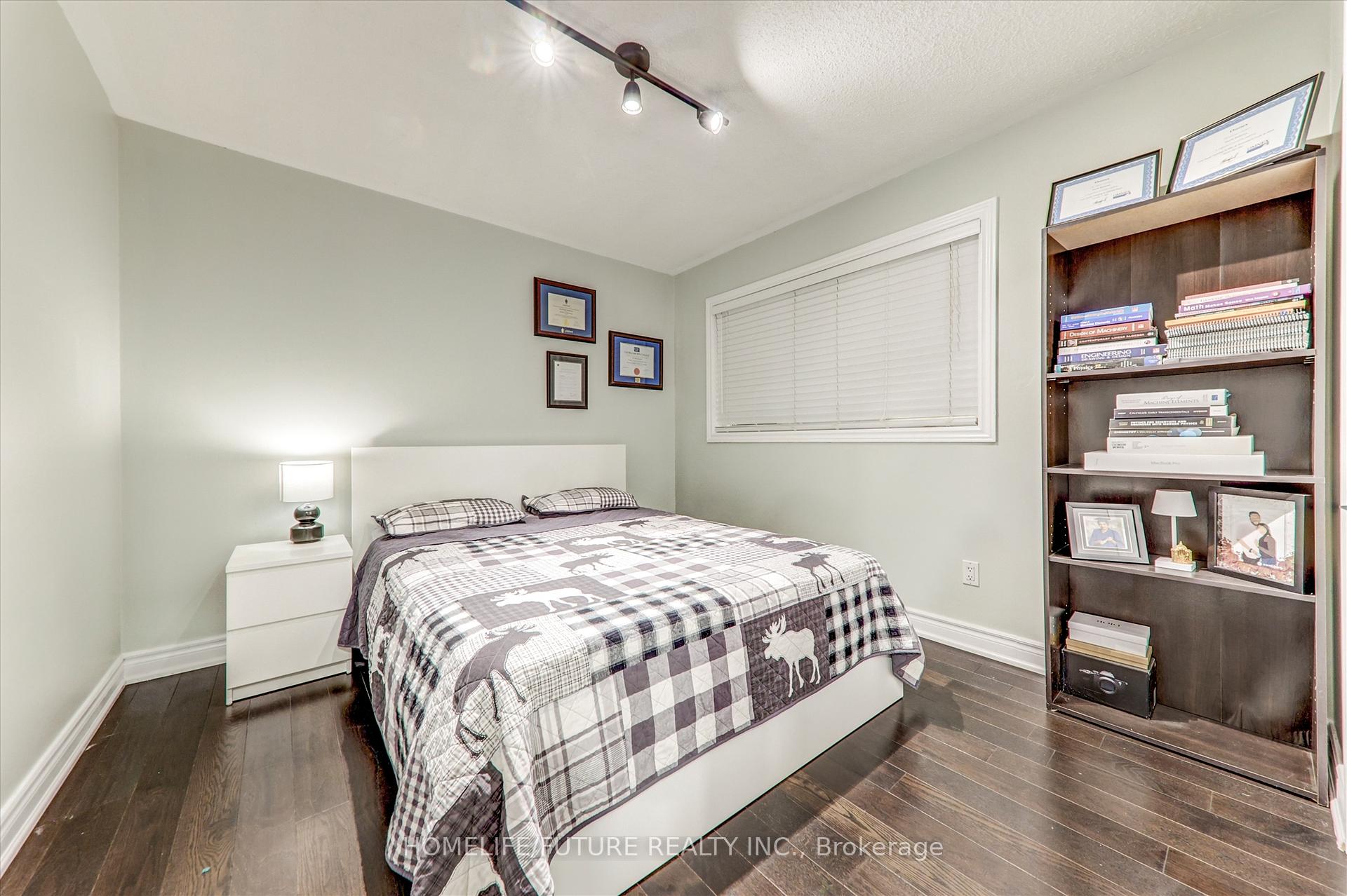 Photo 28 of 109 Laurelhurst Crescent, Vaughan, Vellore Village — HOMEH