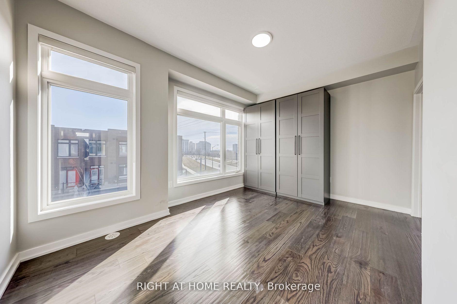 Photo 25 of 22 Garneau Street, Vaughan, Vaughan Grove — HOMEH