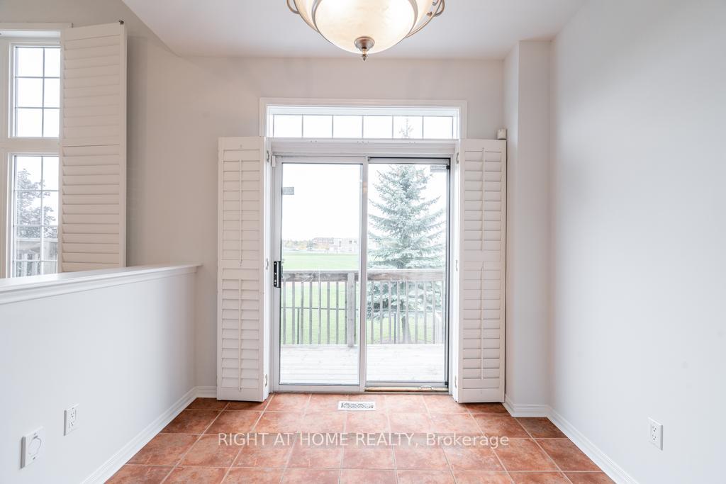 Photo 5 of 41 Eddington Place, Vaughan, Maple — HOMEH