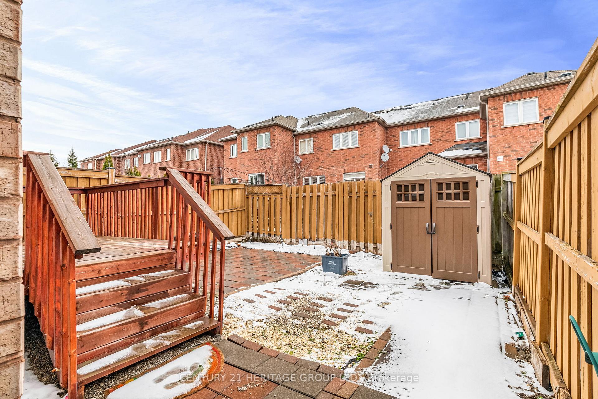 Photo 45 of 39 White Beach Crescent, Vaughan, Patterson — HOMEH