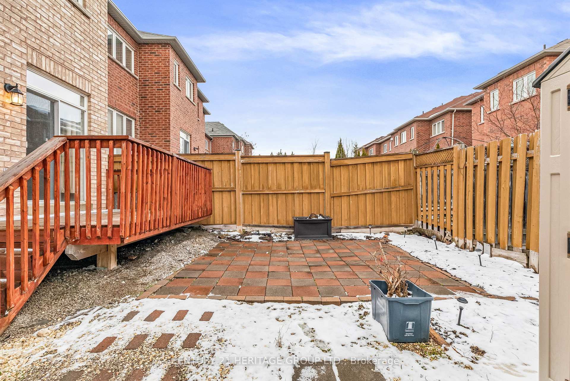 Photo 46 of 39 White Beach Crescent, Vaughan, Patterson — HOMEH