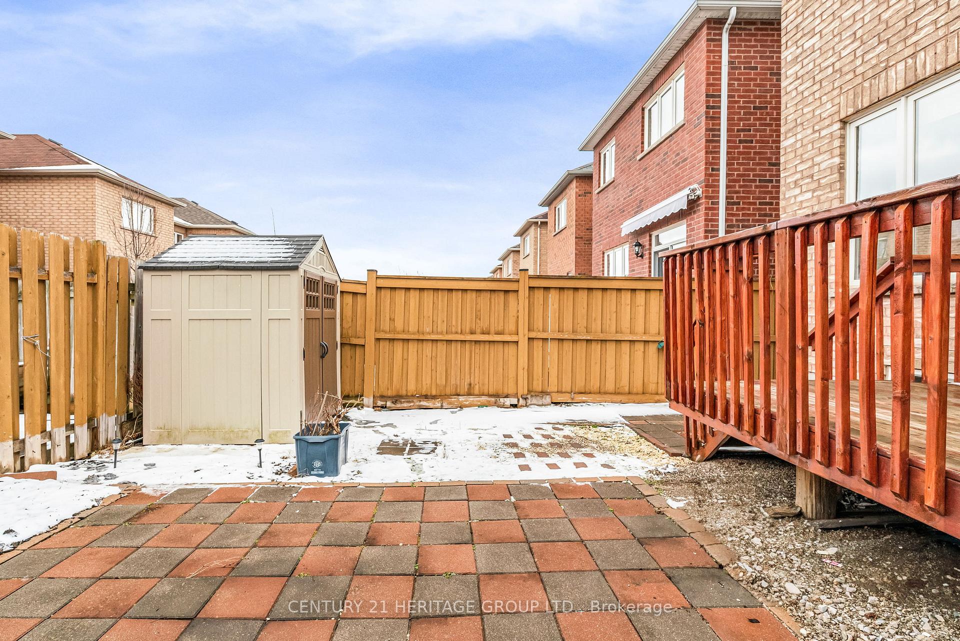 Photo 47 of 39 White Beach Crescent, Vaughan, Patterson — HOMEH