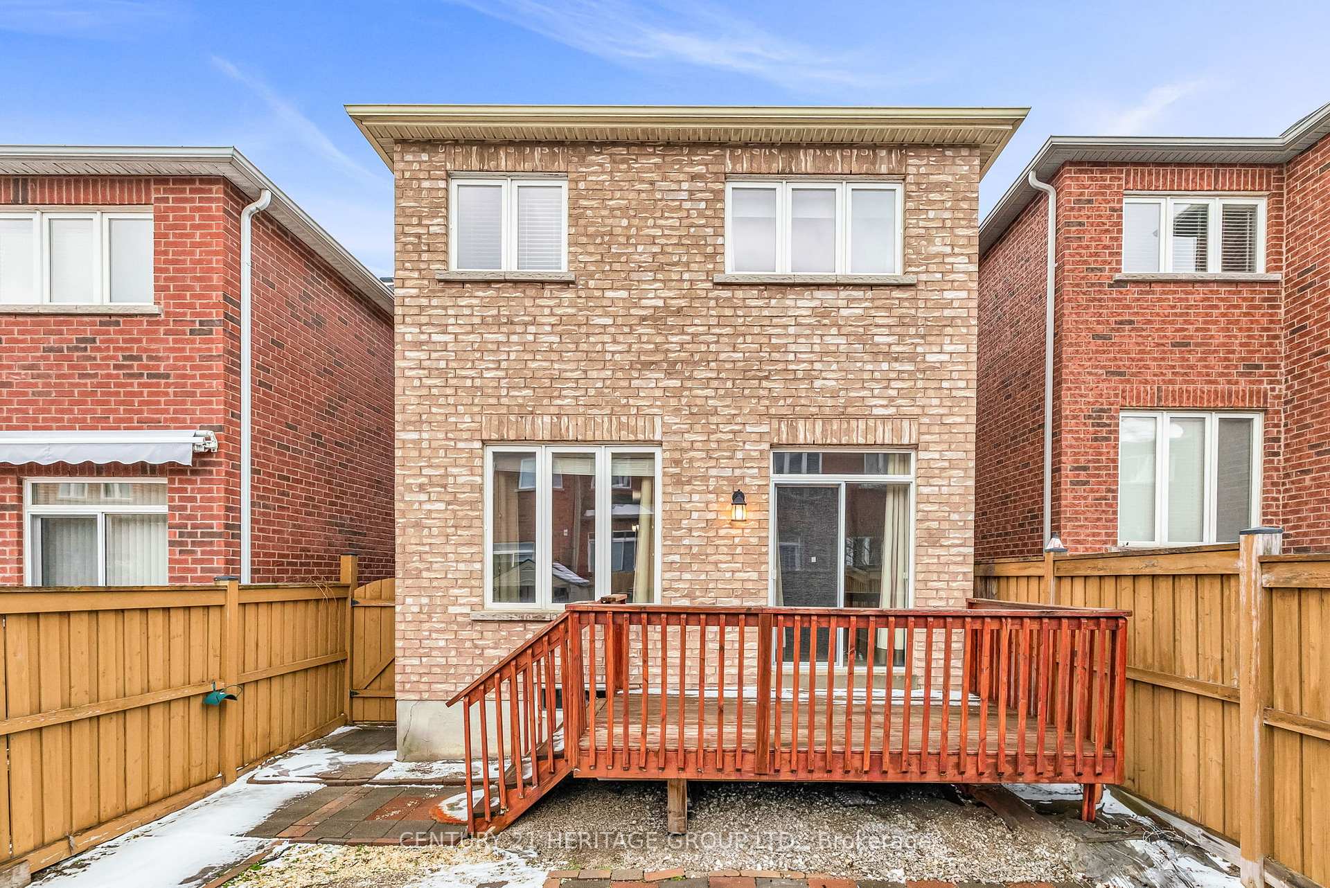 Photo 48 of 39 White Beach Crescent, Vaughan, Patterson — HOMEH