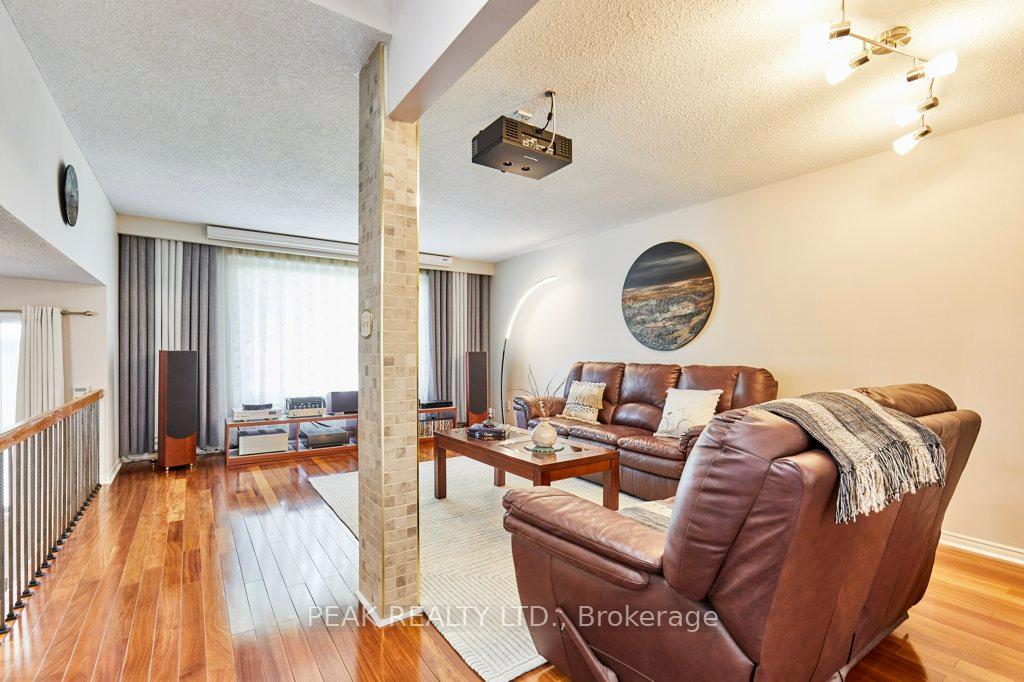 Photo 7 of 14 Mansfield Crescent, Whitby, Blue Grass Meadows — HOMEH