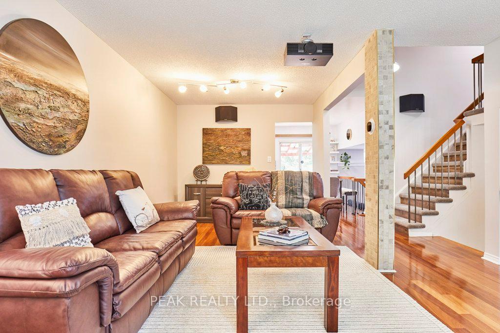 Photo 9 of 14 Mansfield Crescent, Whitby, Blue Grass Meadows — HOMEH