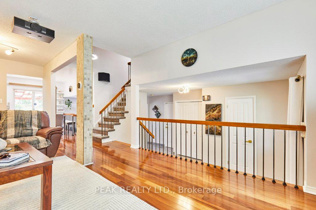 Photo 10 of 14 Mansfield Crescent, Whitby, Blue Grass Meadows — HOMEH