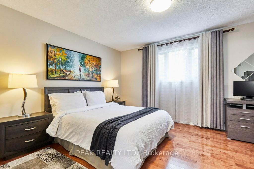 Photo 21 of 14 Mansfield Crescent, Whitby, Blue Grass Meadows — HOMEH