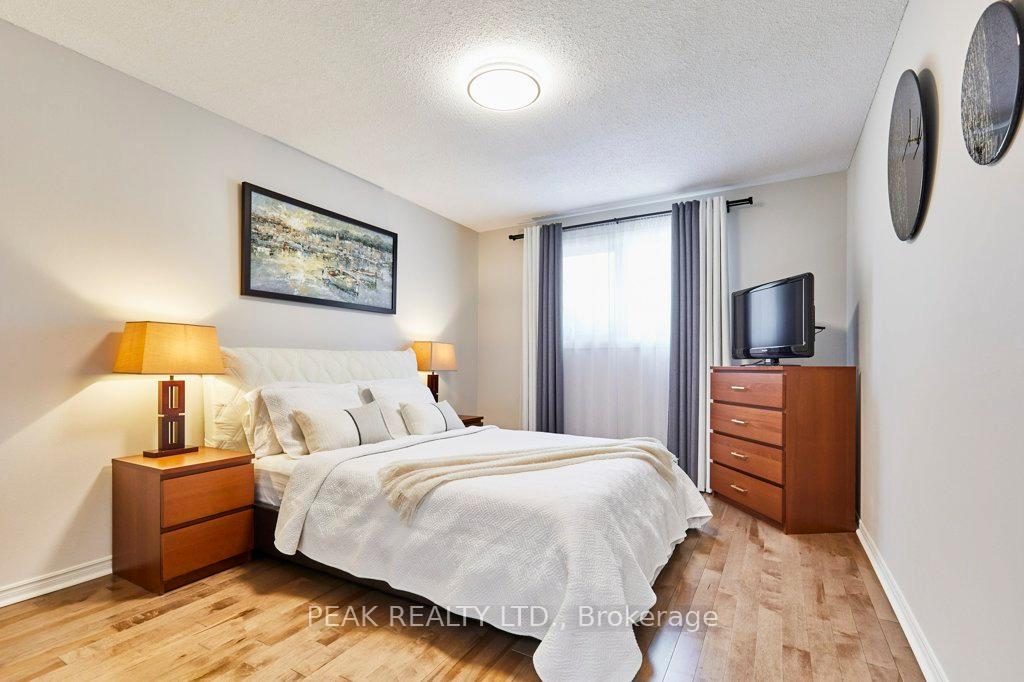 Photo 25 of 14 Mansfield Crescent, Whitby, Blue Grass Meadows — HOMEH