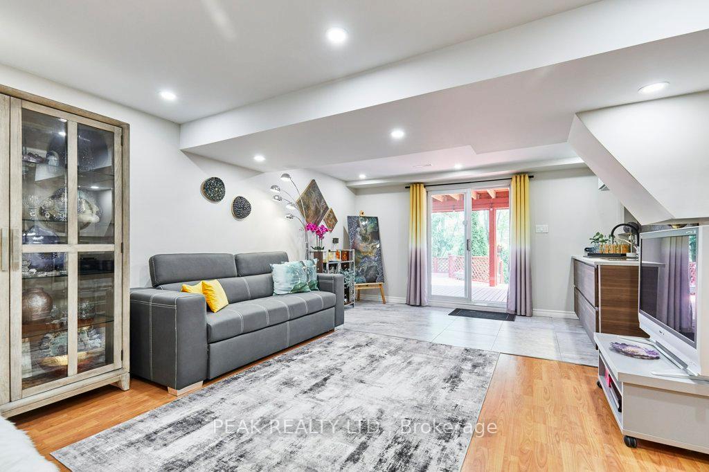 Photo 33 of 14 Mansfield Crescent, Whitby, Blue Grass Meadows — HOMEH