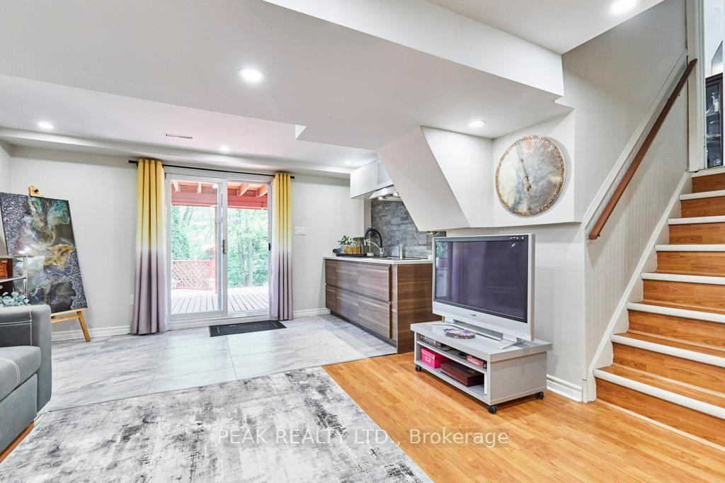 Photo 35 of 14 Mansfield Crescent, Whitby, Blue Grass Meadows — HOMEH