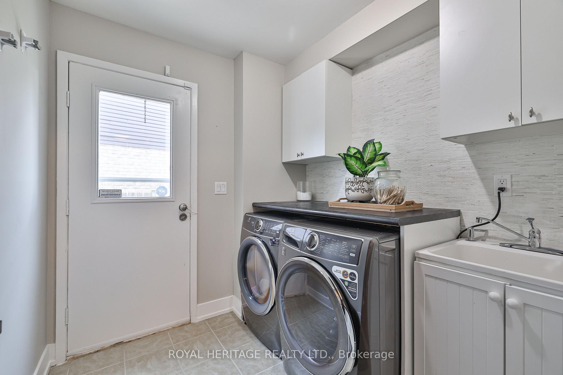Photo 23 of 532 Powell Road, Whitby, Blue Grass Meadows — HOMEH