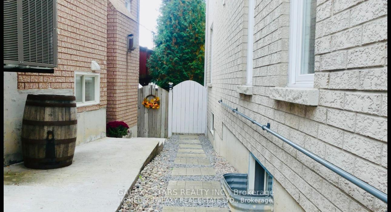 Photo 2 of Unit Bsmnt, 32 Kemp Drive, Ajax, Central West — HOMEH