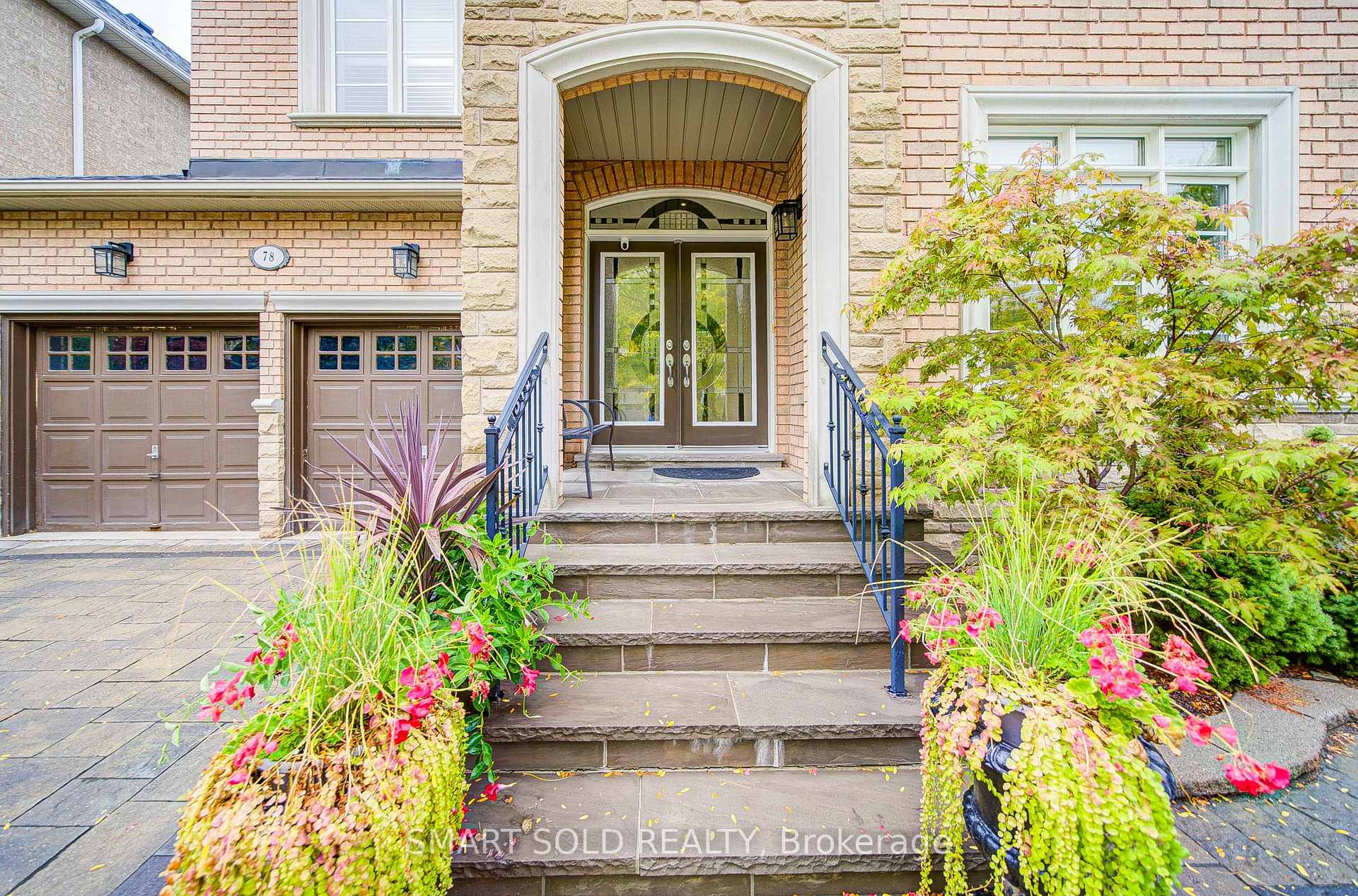 Photo 2 of 78 Foxwood Road, Vaughan, Patterson — HOMEH