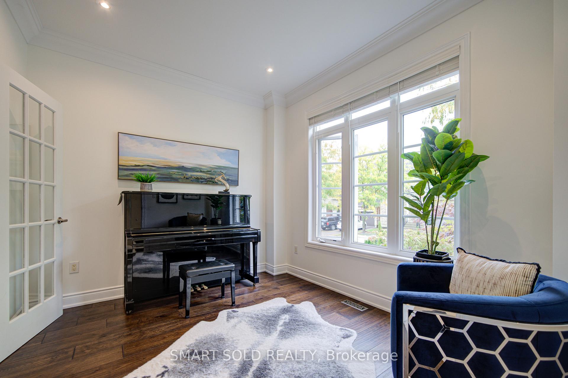 Photo 5 of 78 Foxwood Road, Vaughan, Patterson — HOMEH