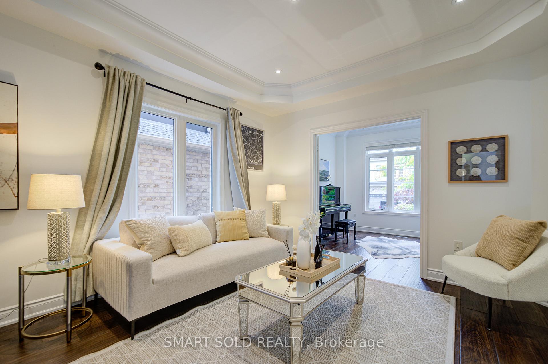 Photo 7 of 78 Foxwood Road, Vaughan, Patterson — HOMEH