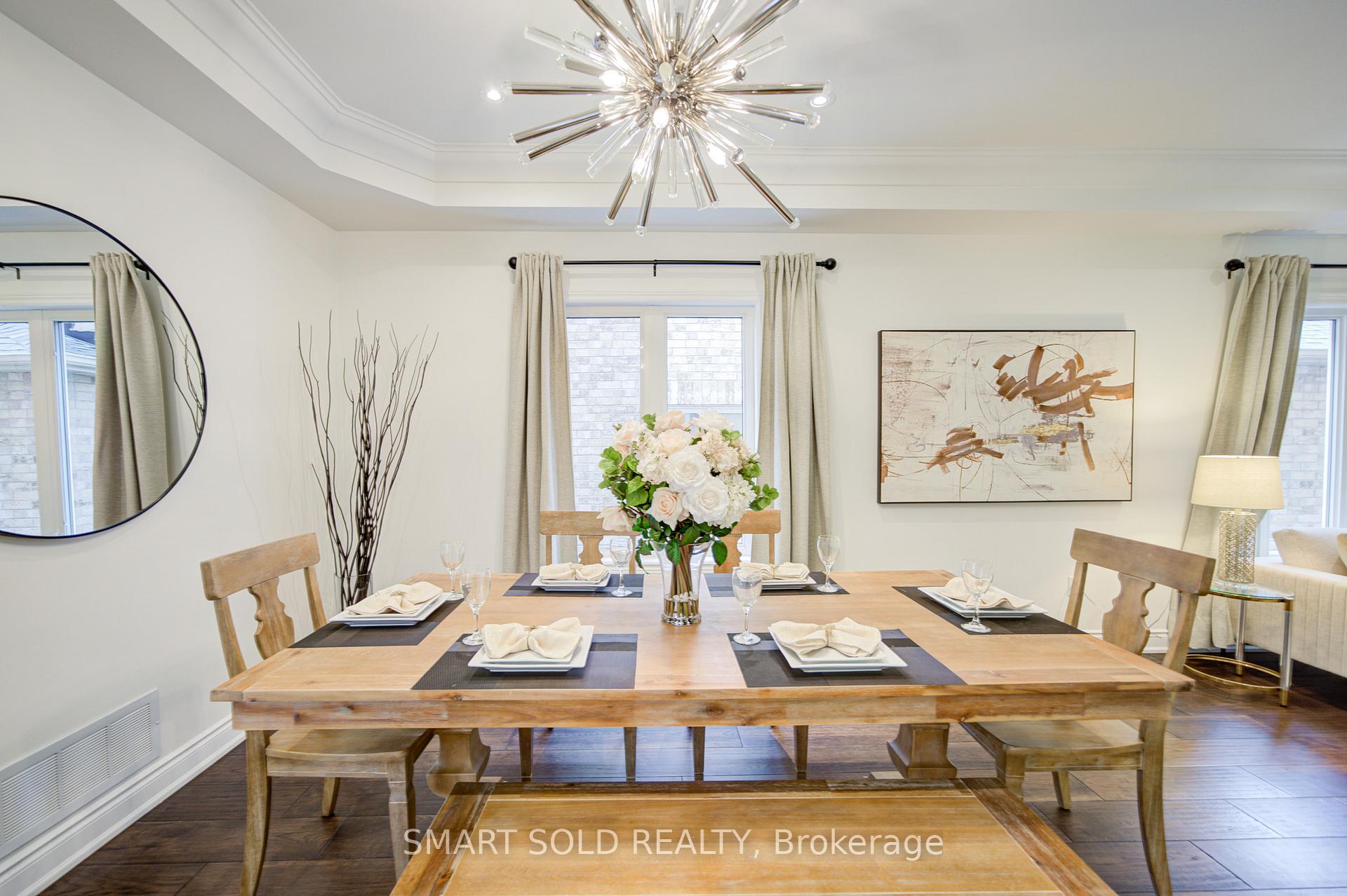 Photo 10 of 78 Foxwood Road, Vaughan, Patterson — HOMEH