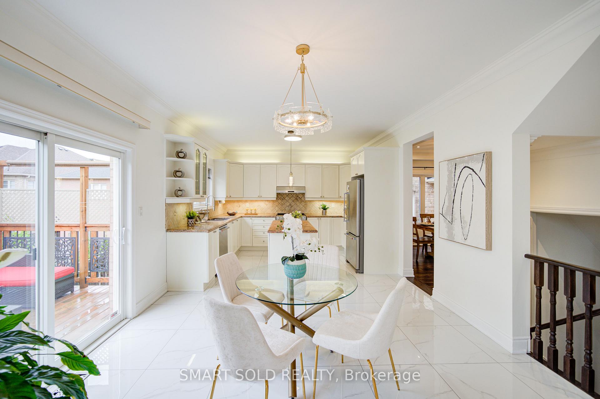 Photo 20 of 78 Foxwood Road, Vaughan, Patterson — HOMEH