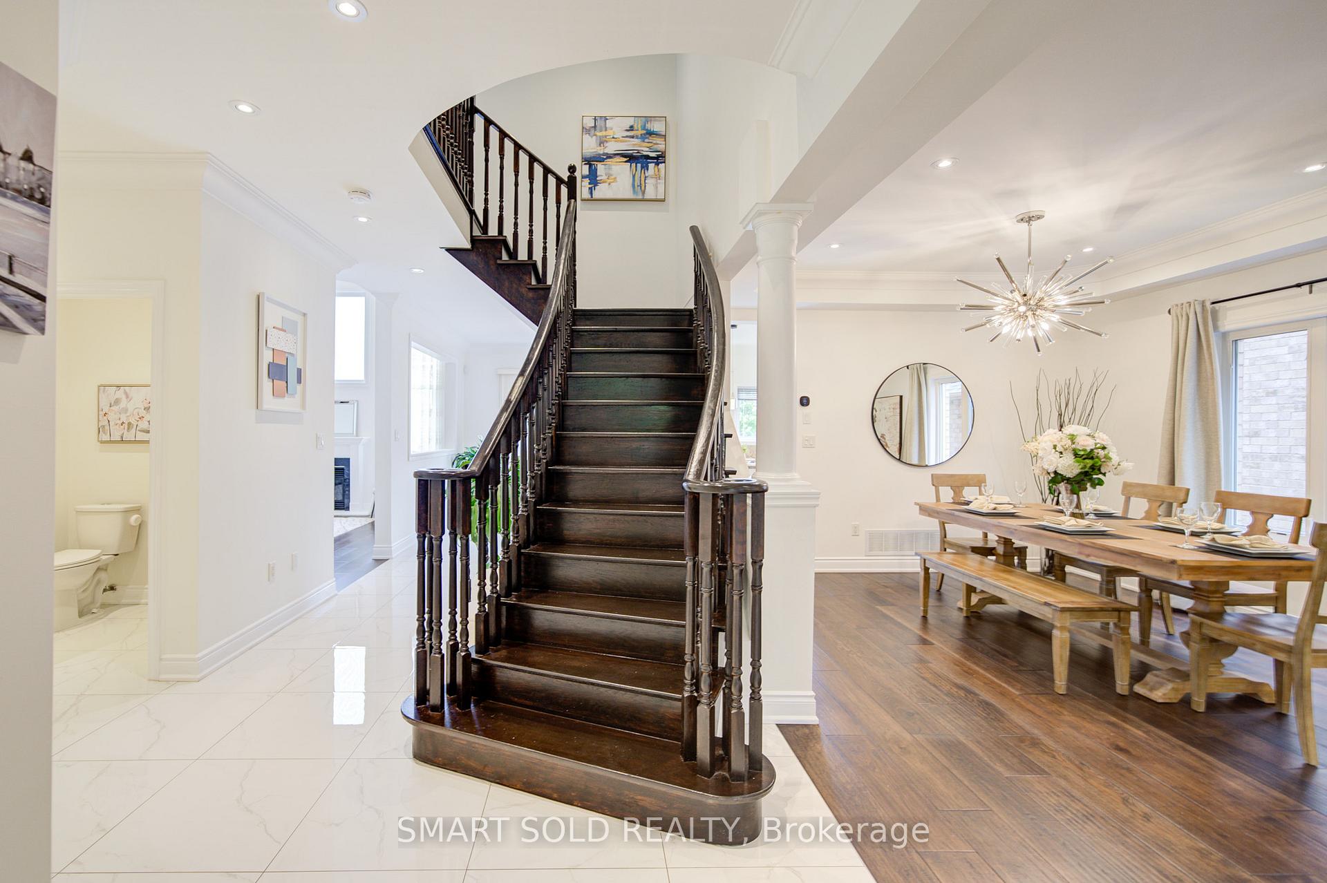 Photo 23 of 78 Foxwood Road, Vaughan, Patterson — HOMEH