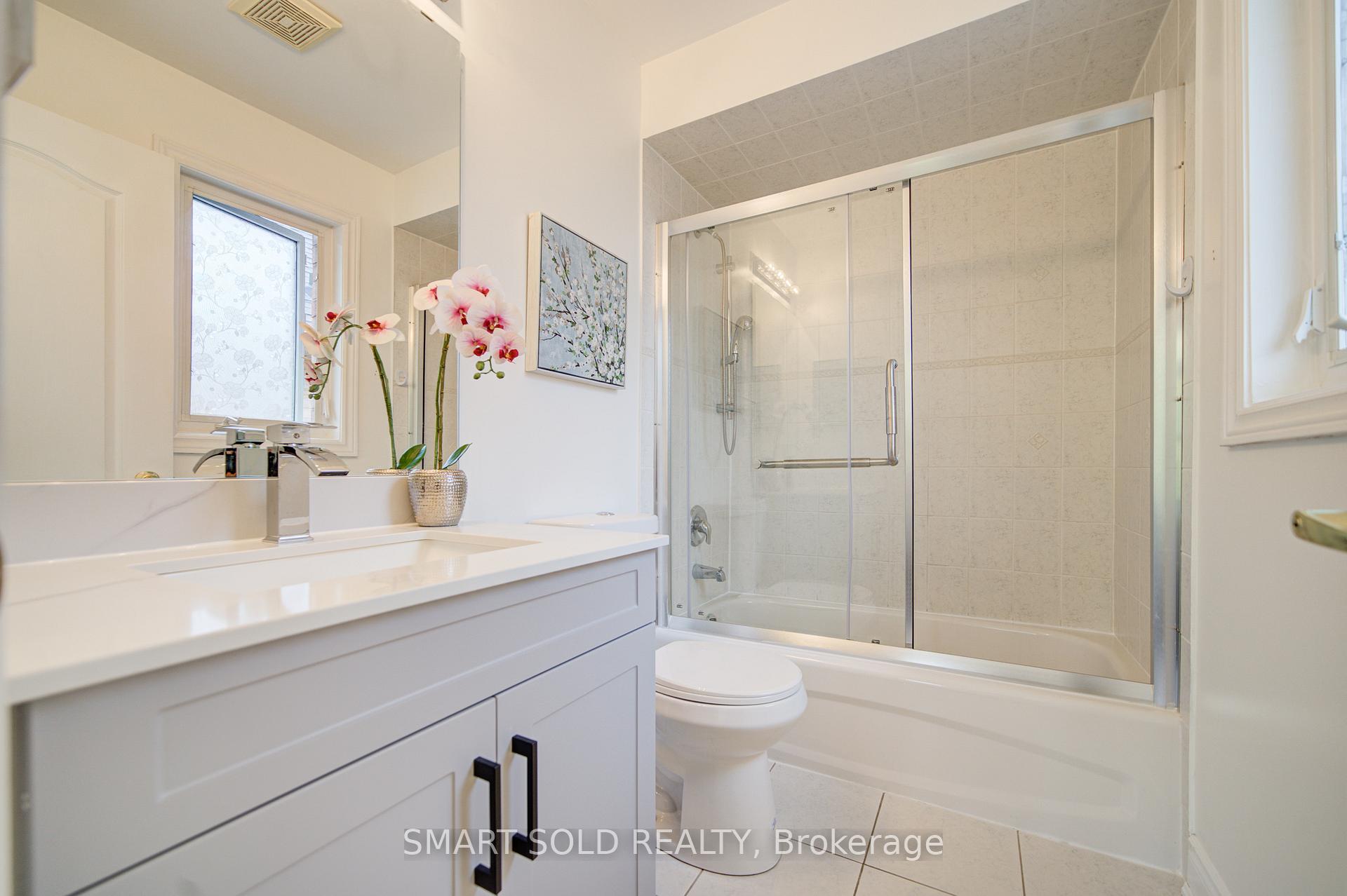 Photo 38 of 78 Foxwood Road, Vaughan, Patterson — HOMEH
