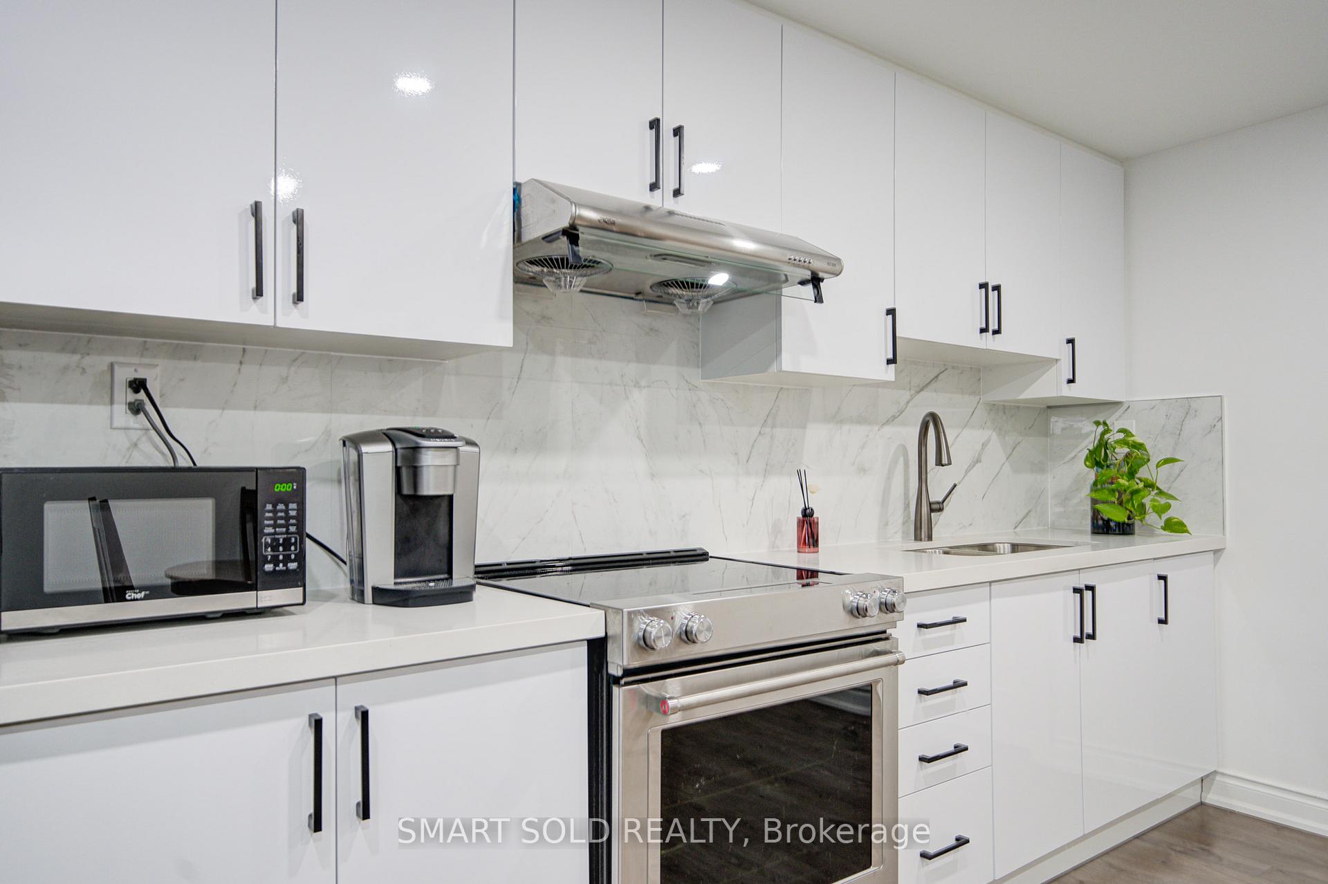 Photo 41 of 78 Foxwood Road, Vaughan, Patterson — HOMEH