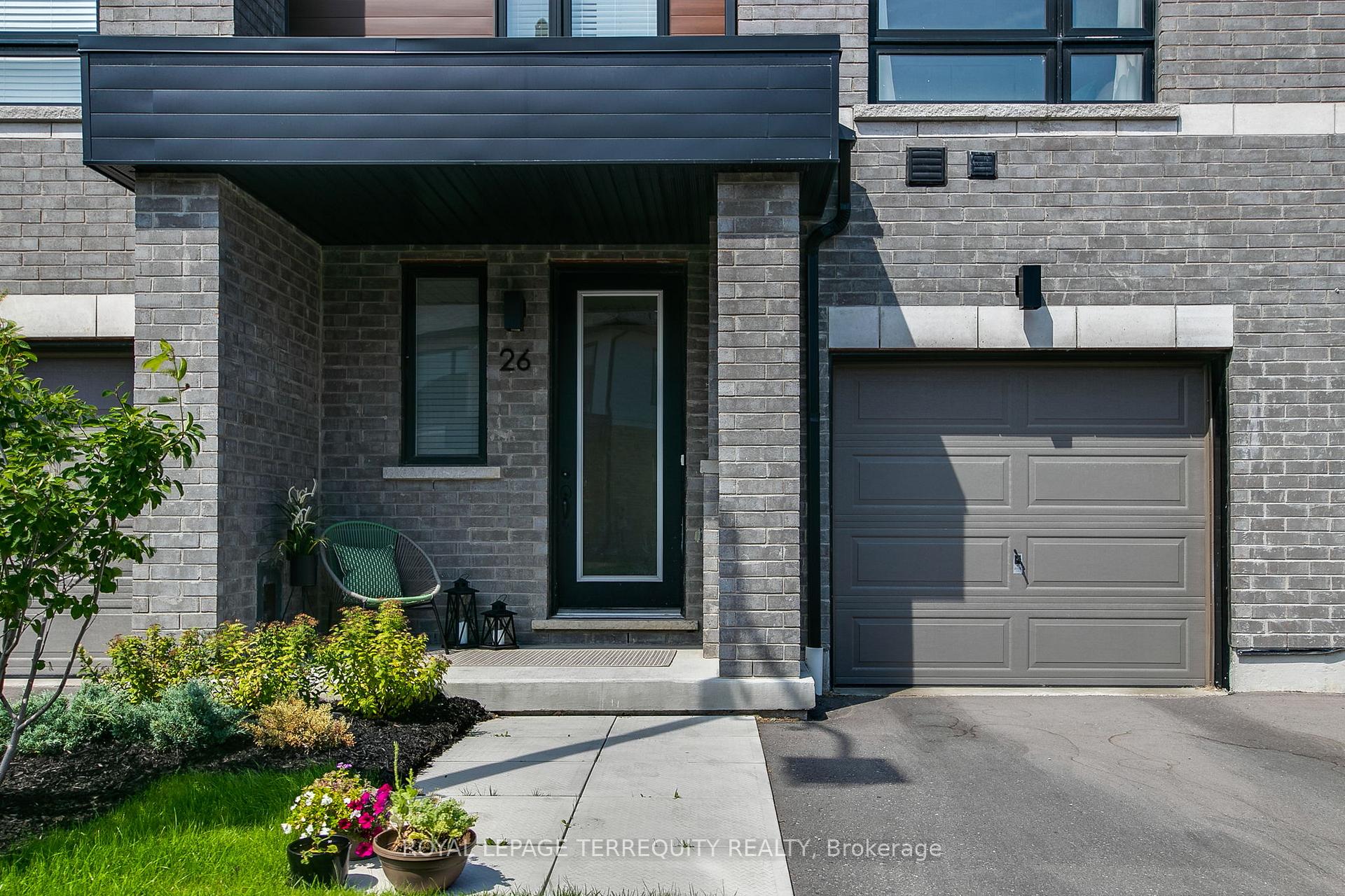 Photo 4 of 26 Klein Way, Whitby, Taunton North — HOMEH
