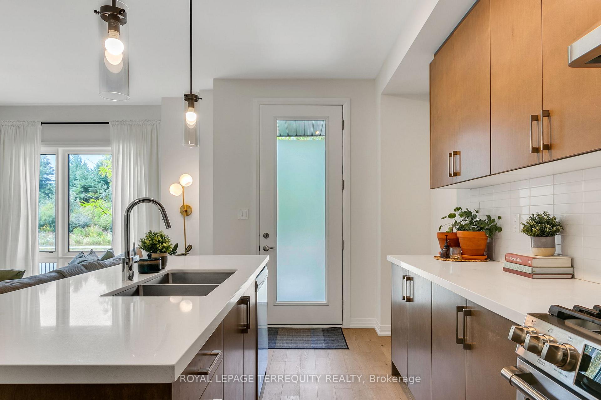 Photo 14 of 26 Klein Way, Whitby, Taunton North — HOMEH
