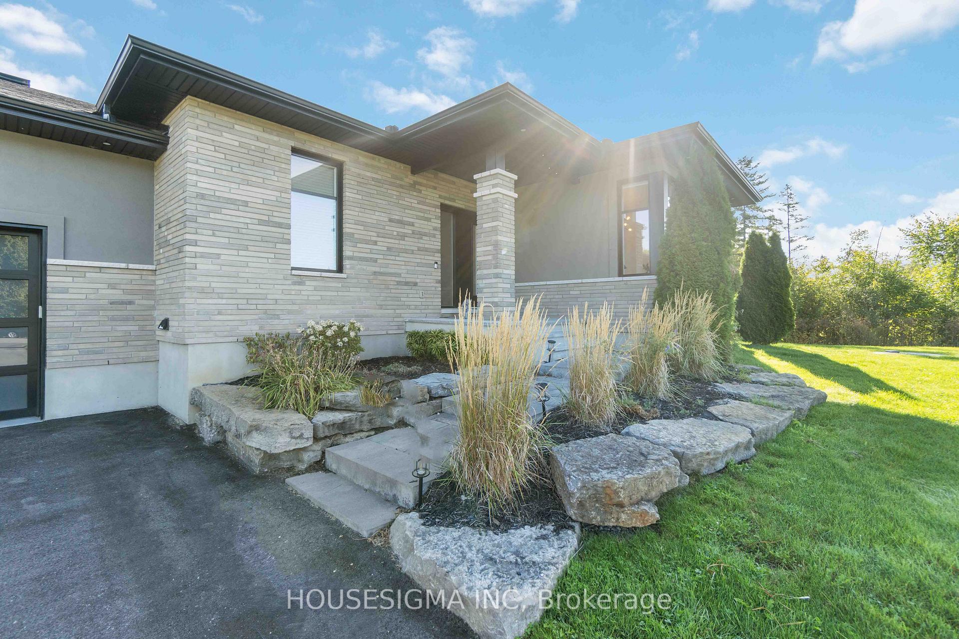 Photo 2 of 241 Ridgemont Drive, Beckwith, Beckwith Twp — HOMEH