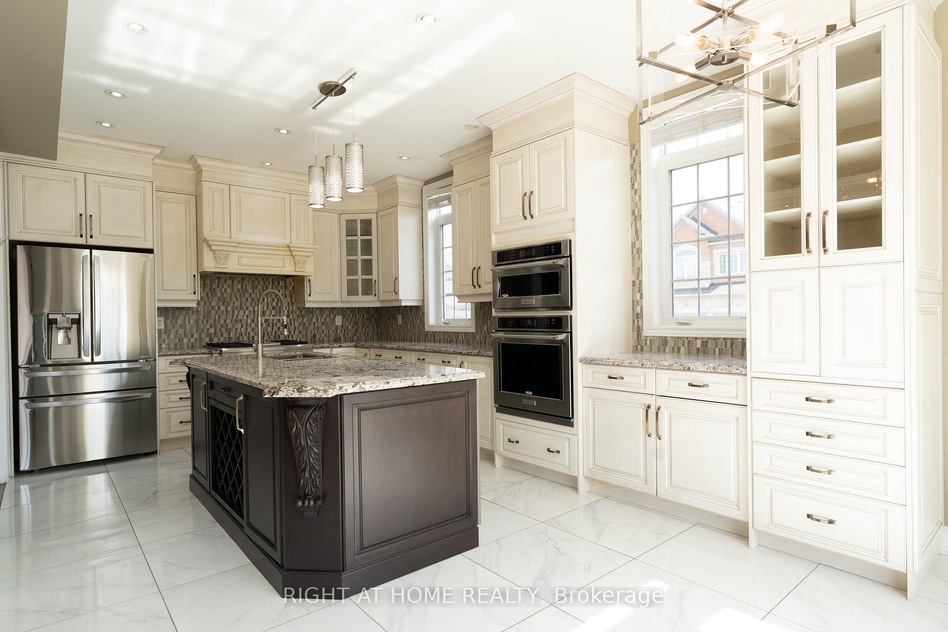 Photo 5 of 183 Antorisa Avenue, Vaughan, Vellore Village — HOMEH