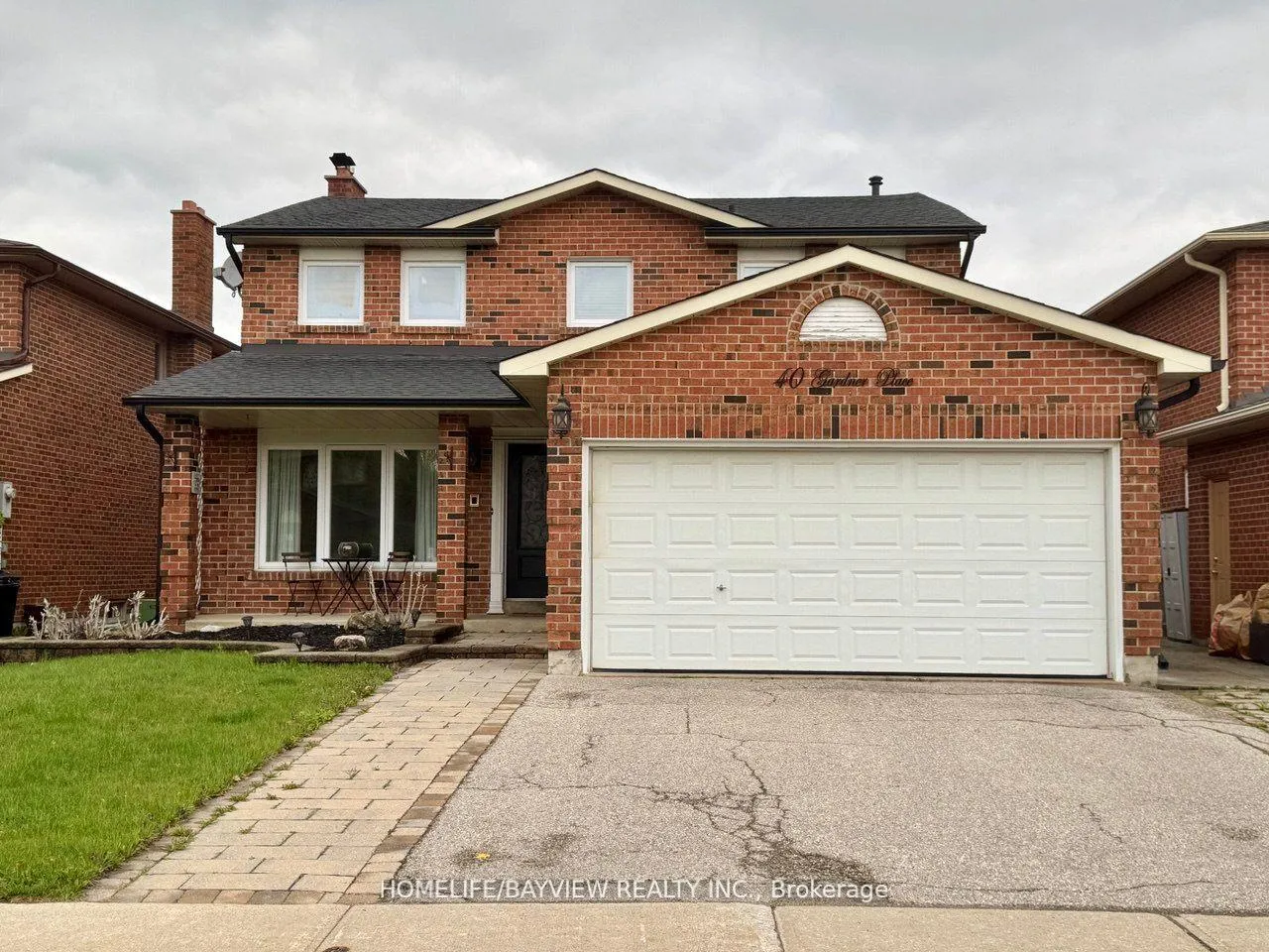Photo 2 of 40 Gardner Place, Vaughan, Maple — HOMEH