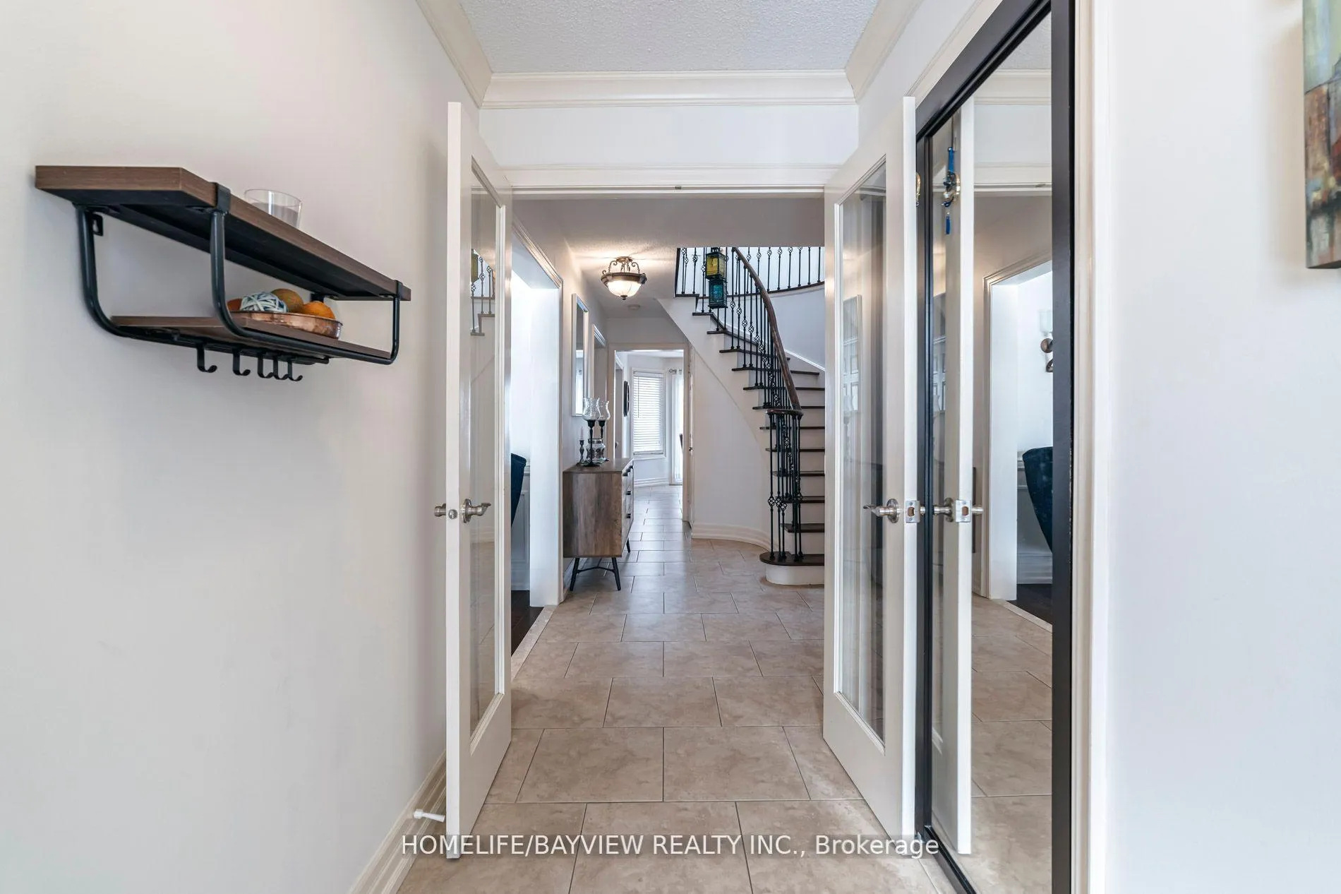 Photo 3 of 40 Gardner Place, Vaughan, Maple — HOMEH