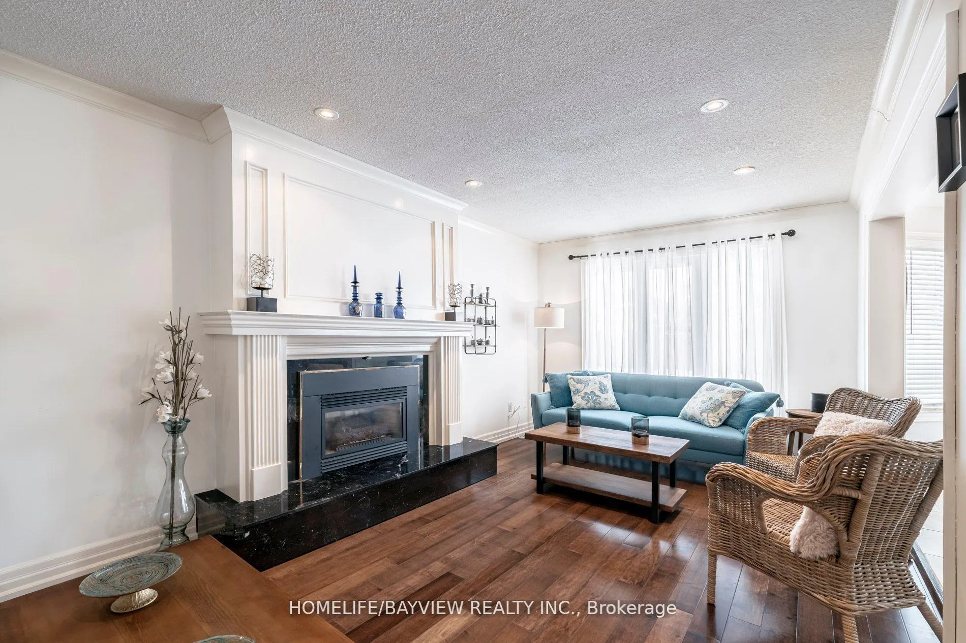 Photo 10 of 40 Gardner Place, Vaughan, Maple — HOMEH