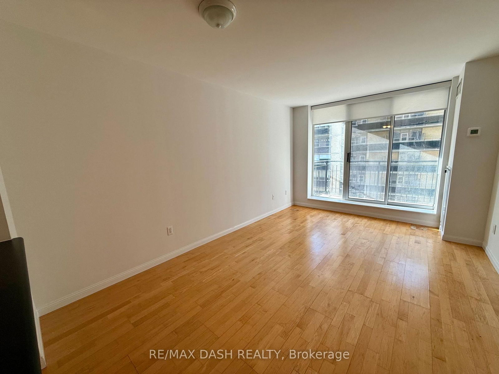 Photo 7 of Unit 702, 188 Redpath Ave, Toronto, Mount Pleasant West — HOMEH