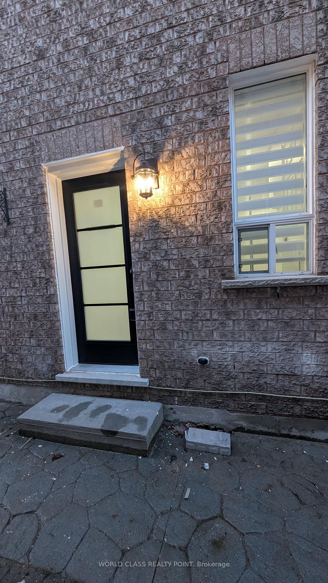Photo 4 of 34B Casabel Drive, Vaughan, Vellore Village — HOMEH