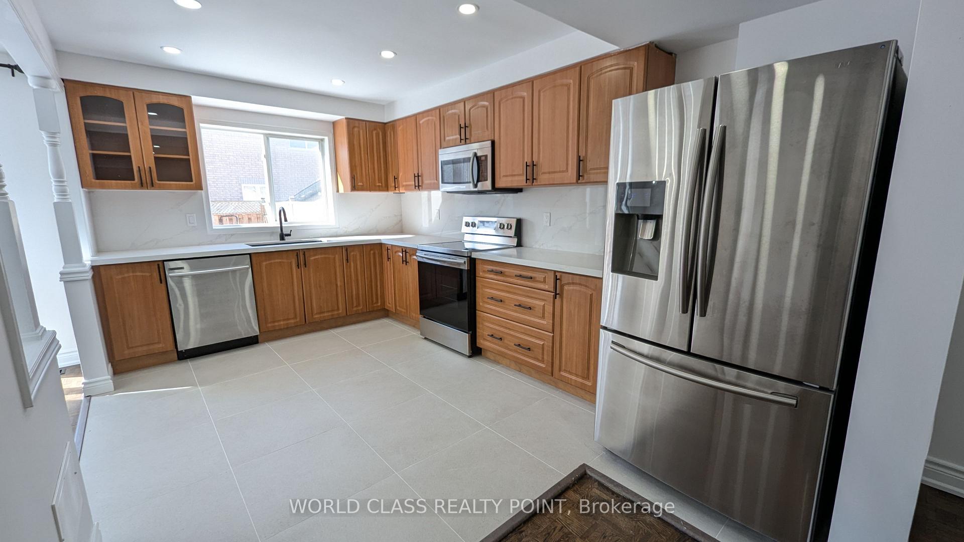 Photo 8 of 34B Casabel Drive, Vaughan, Vellore Village — HOMEH